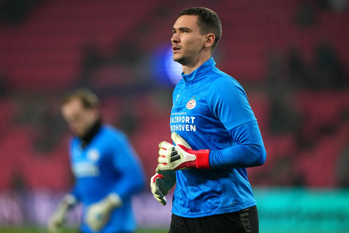 Napoli Bidik Mantan Kiper MU, Milinkovic-Savic di Ambang Keraguan - sumber: (footballitalia)
