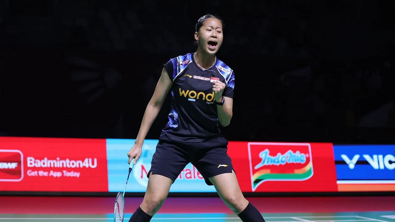 Putri KW lega bisa lewati hadangan di babak 32 besar Indonesia Open 2026.