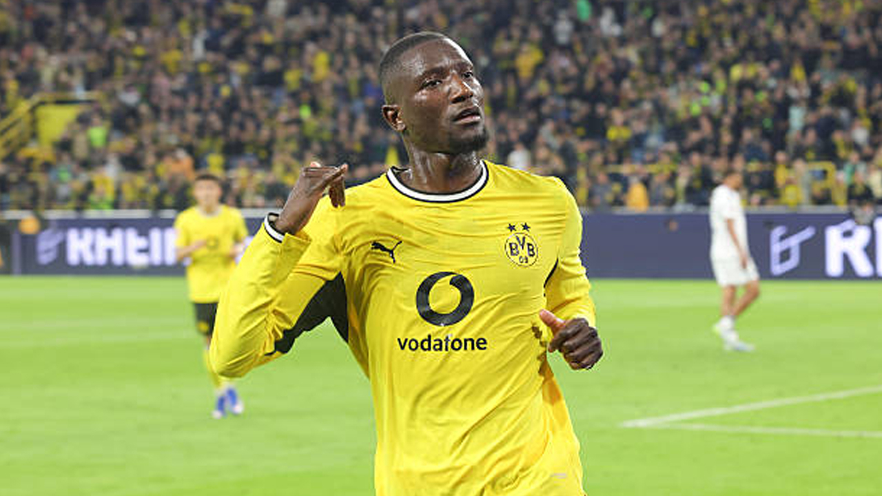 Redam Rumor Transfer Serhou Guirassy, Borussia Dortmund Belum Terima Pendekatan