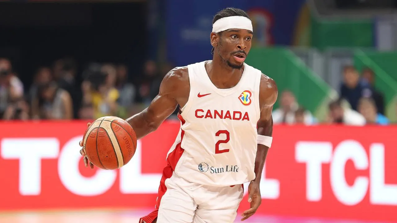 Bintang Oklahoma City Thunder sekaligus dua kali MVP NBA, Shai Gilgeous-Alexander, dipastikan menjadi bagian dari tim Kanada untuk siklus Piala Dunia 2027 dan Olimpiade 2028. (Foto: AP)