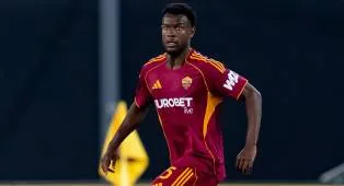 Tottenham Cari Bek Baru, Nama Evan Ndicka Muncul Jadi Target Transfer