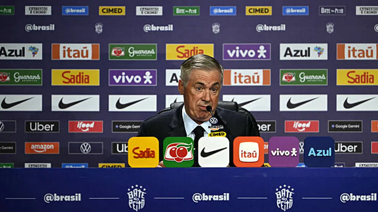 Batasi Perannya, Carlo Ancelotti Tegaskan Neymar Tak Bisa Bermain di Sayap