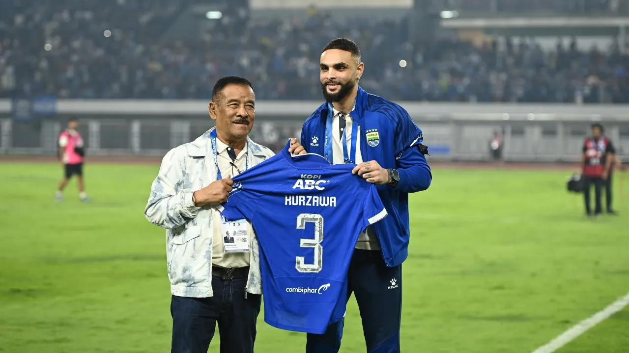 Bek kiri Persib, Layvin Kurzawa