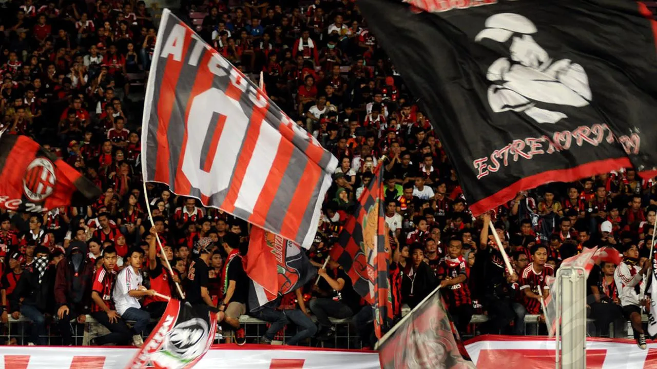 Protes di Times Square New York, Fans AC Milan: Save Milan, Cardinale Out