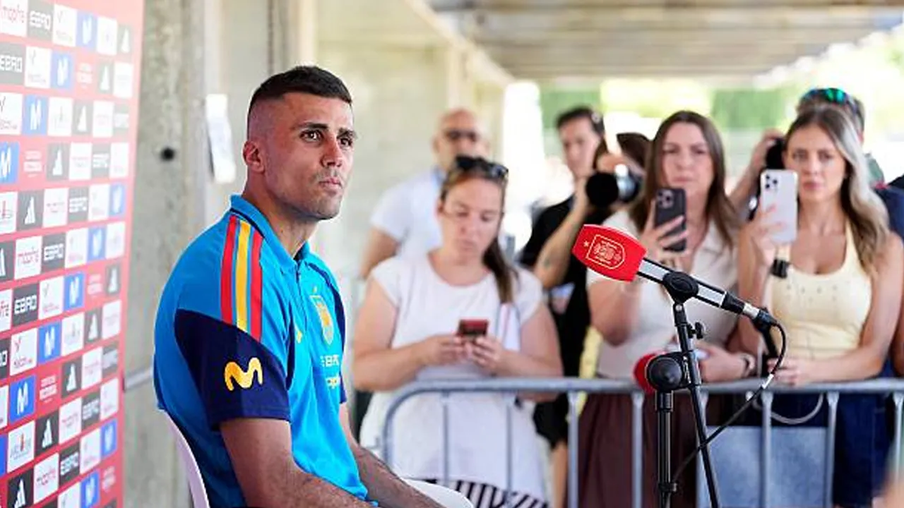 Tunda Keputusan Kontrak, Rodri Pilih Diam Soal Masa Depannya di Manchester City