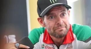 Cal Crutchlow Akan Beraksi Meski Cedera Bahu di Balaton Park
