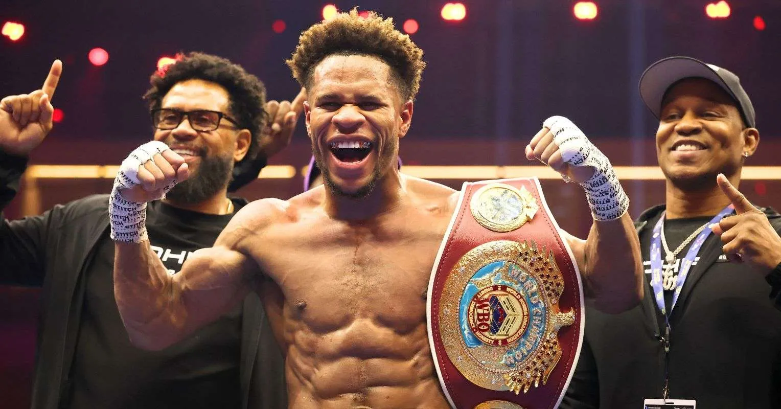 Devin Haney Kirim 3 Kata ke Keyshawn Davis, Penantang No.1 - sumber: (secondsout)