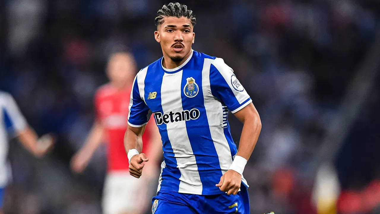 Dilirik Manchester United, Porto Banderol William Gomes Segini