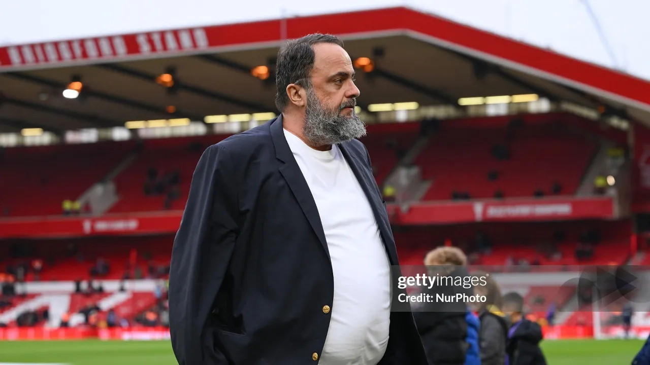 Evangelos Marinakis masuk persaingan membeli Botafogo