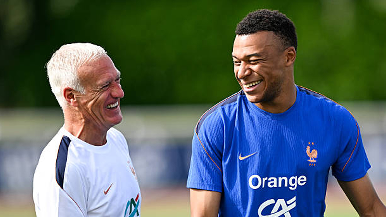 Jalani Musim yang Sulit, Didier Deschamps Tetap Percaya Pada Kylian Mbappe
