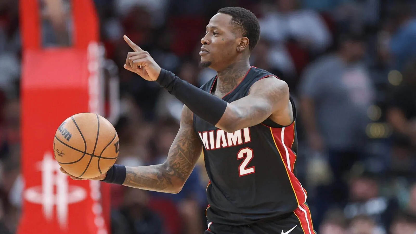 Terry Rozier Ajukan Banding Larangan Kontak dengan Hornets - sumber: (mainbasket)