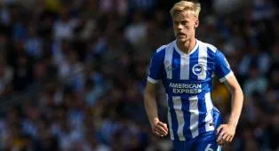 Tottenham Hotspur Ajukan Tawaran untuk Jan Paul van Hecke