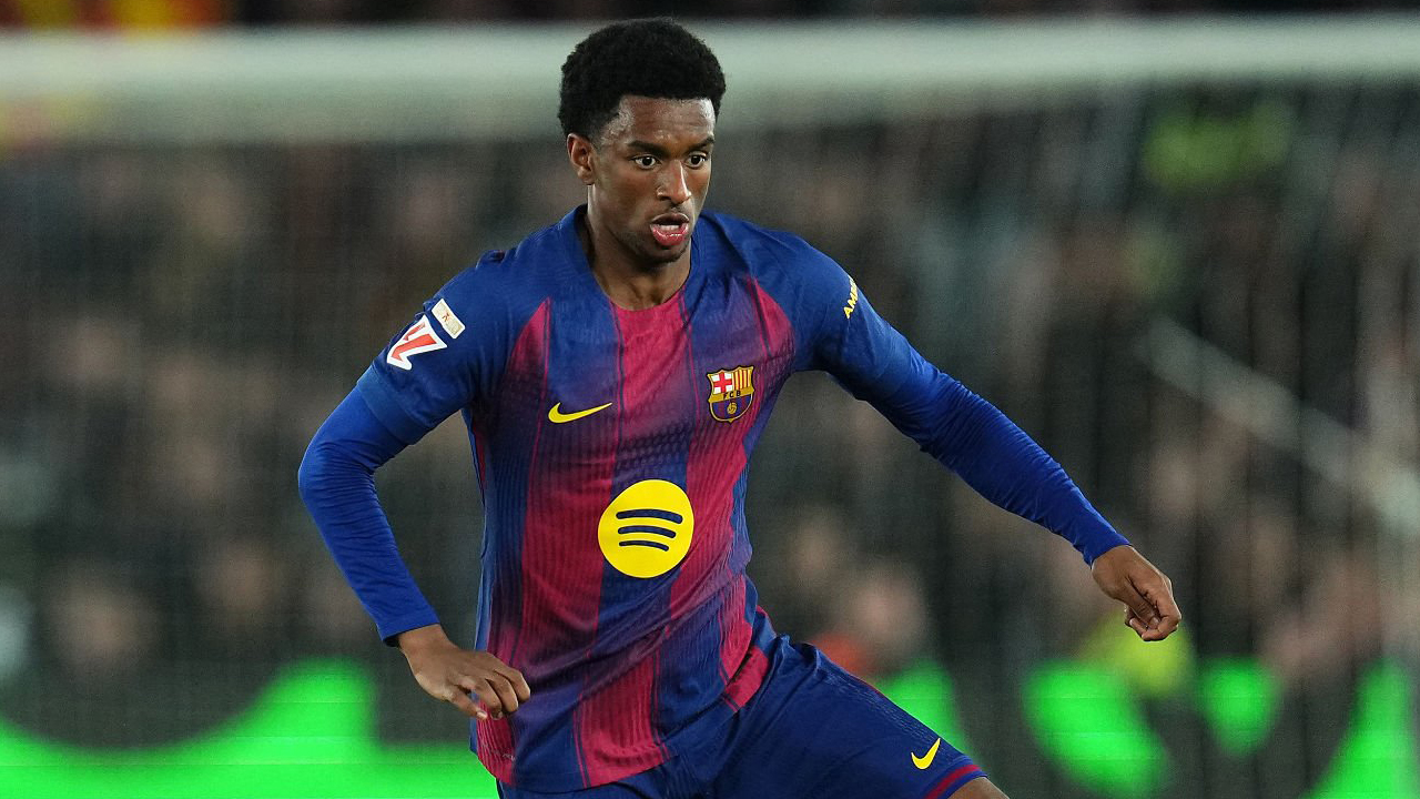 Alejandro Balde Tak Berencana Tinggalkan Barcelona di Musim Panas