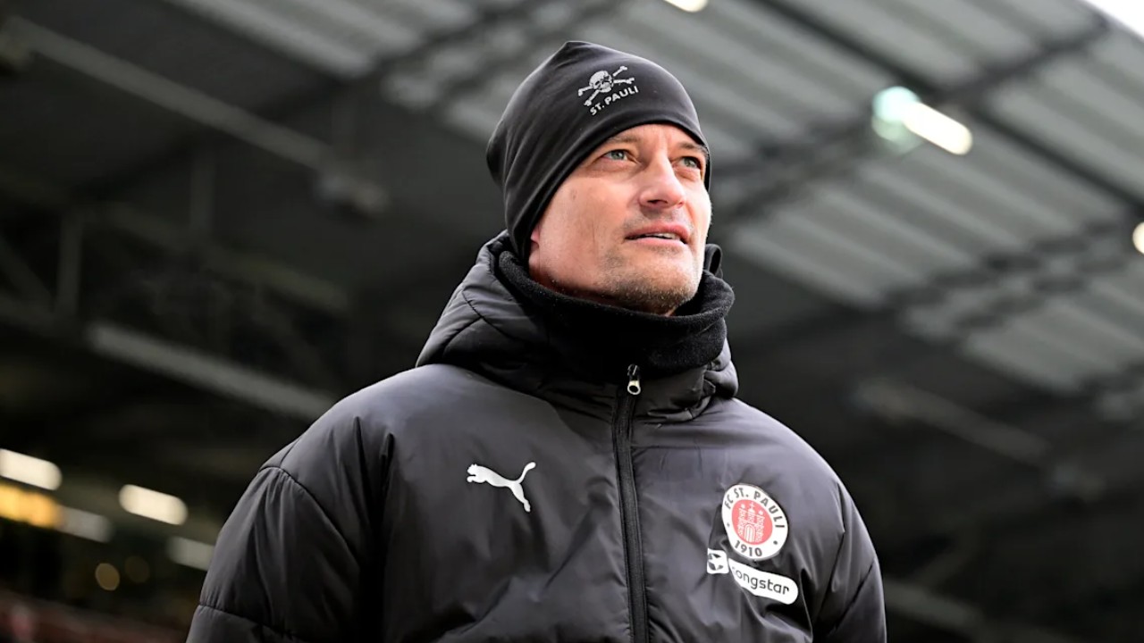 Gara-Gara Terdegradasi, St. Pauli Resmi Pecat Pelatih Alexander Blessin