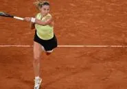 Maja Chwalinska Bermain Tenis Saat Semuanya Berpusat Pada Roger Federer