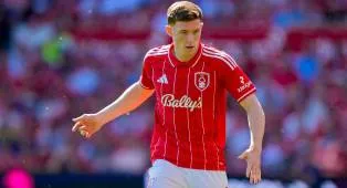 Manchester United Masih Kejar Elliot Anderson, Tapi Jalannya Tak Mudah