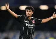 Nathaniel Brown Pilih Bungkam Soal Rumornya ke Bayern di Musim Panas 2026
