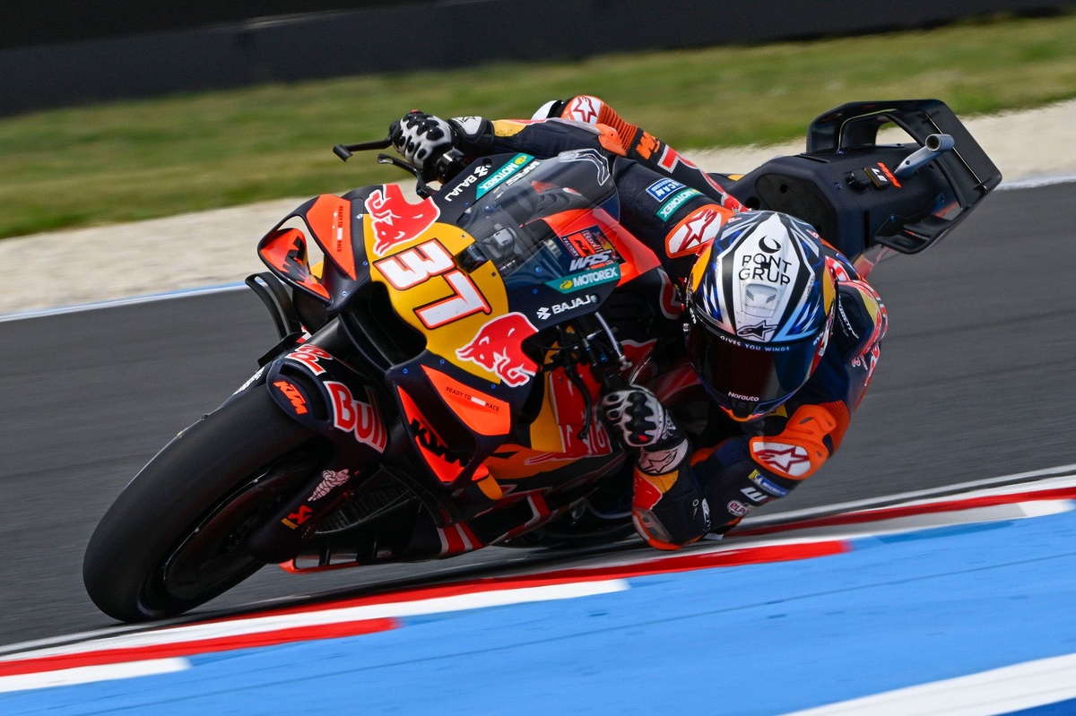 Pedro Acosta Kuasai Latihan Jumat di GP Hungaria MotoGP