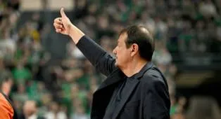 Ergin Ataman Bahagia dengan Kinerja Wasit Usai Game 2