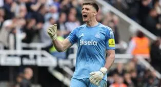 Leeds United Lirik Nick Pope untuk Gantikan Karl Darlow Musim Depan