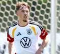 Lennart Karl Absen di Piala Dunia 2026 Akibat Cedera Robek Otot