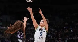 Olivia Miles Tak Terbendung, Pecahkan Rekor Tembakan 3 Poin Rookie WNBA
