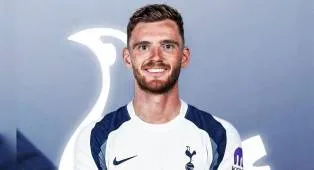Resmi Gabung Tottenham, Robertson Kirim Pesan Untuk Para Penggemar