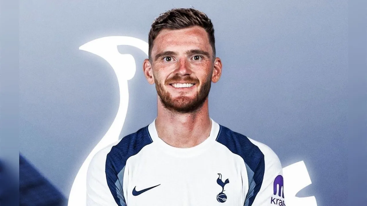 Tottenham resmi rekrut Andy Robertson