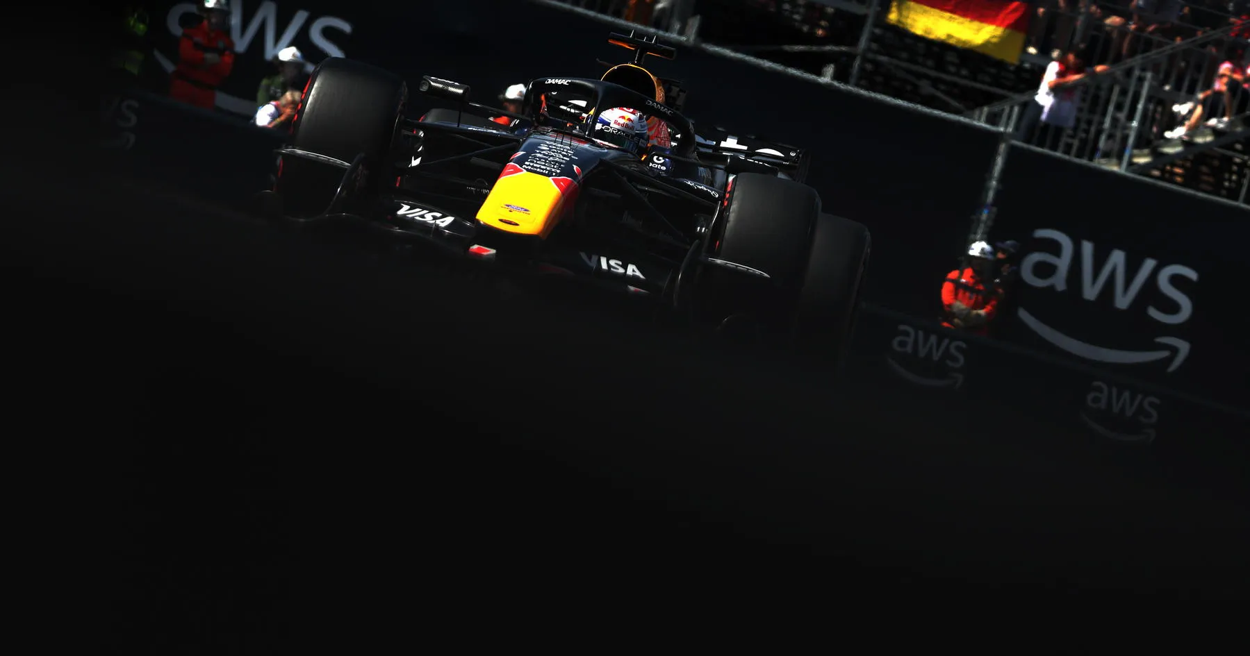 Verstappen Waspadai Ancaman Meski Start Depan di Monaco - sumber: (racingnews365)