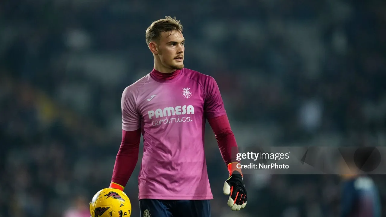 Filip Jorgensen dan Mads Hermansen diminta cari menit bermain