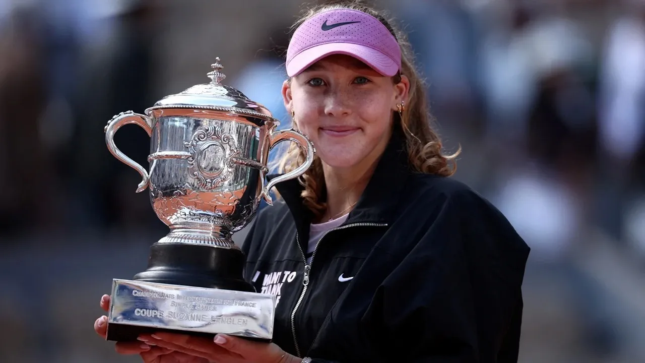 Hasil French Open: Mirra Andreeva Wujudkan Mimpi Dengan Jadi Juara Grand Slam