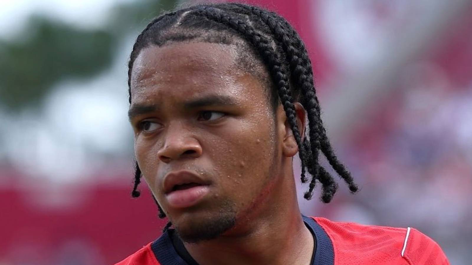 Rio Ngumoha Dilarang Masuk Ruang Ganti Liverpool dan Timnas Inggris, Ini Alasannya