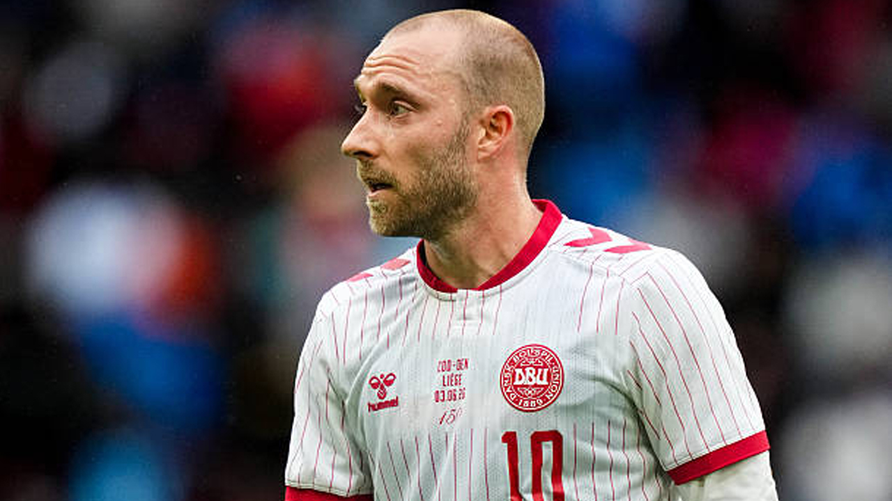 Christian Eriksen Pingsan di Lapangan, Dokter Tim Denmark Beri Update