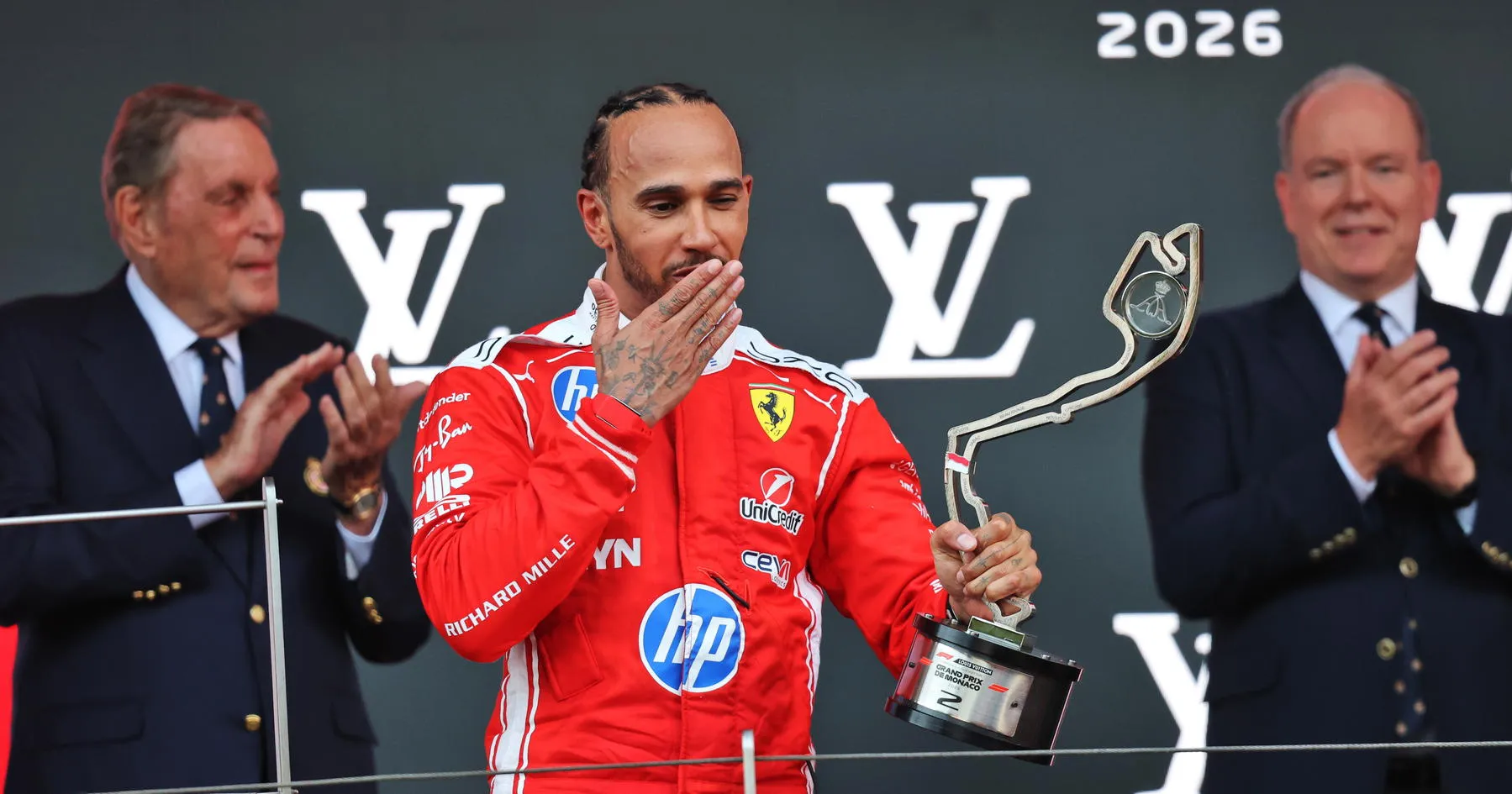 Hamilton Targetkan Kemenangan Ferrari Usai Hasil Monaco - sumber: (racingnews365)