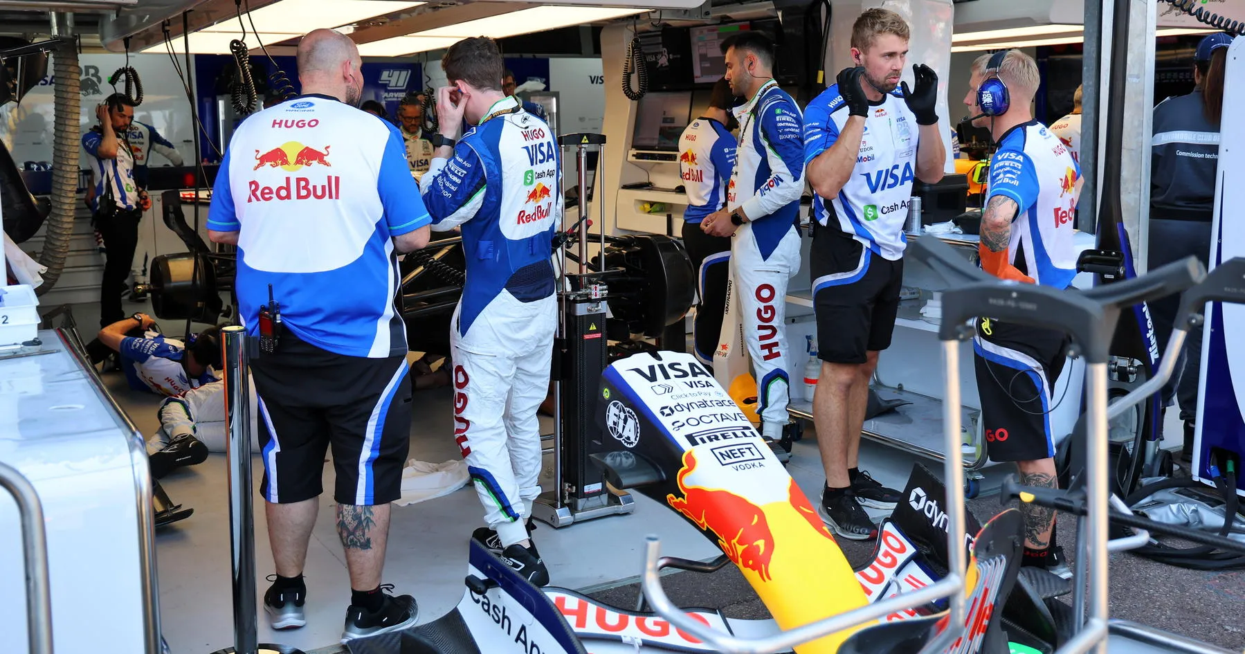 Liam Lawson Ungkap Ketakutan Mobil Racing Bulls Terbongkar - sumber: (racingnews365)
