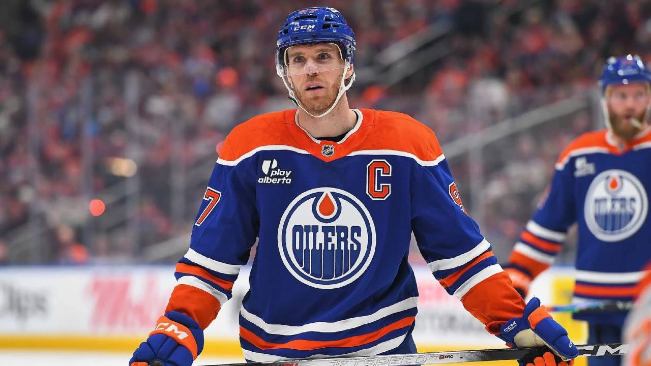 Sabet Ted Lindsay Award Kelima, Connor McDavid Samai Rekor Wayne Gretzky