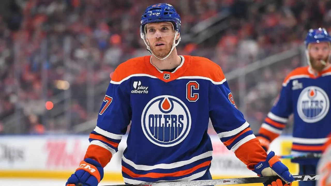 Sabet Ted Lindsay Award Kelima, Connor McDavid Samai Rekor Wayne Gretzky