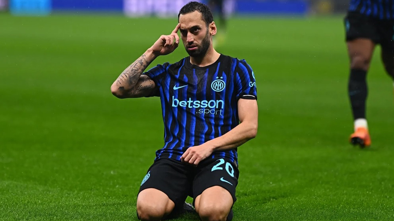 Safi Klaim Hakan Calhanoglu Sepakat ke Fenerbahce, Kini Tergantung Inter