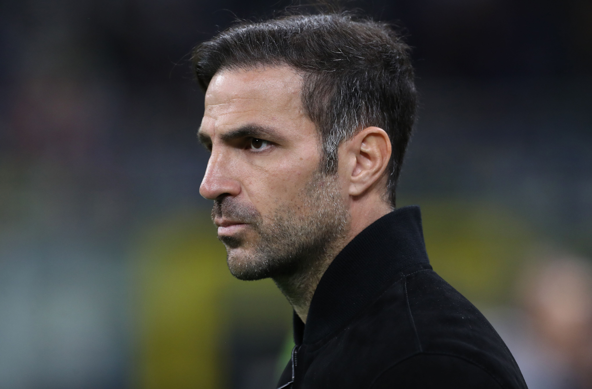 Barcelona Incar Fabregas Sebagai Penerus Jangka Panjang Flick