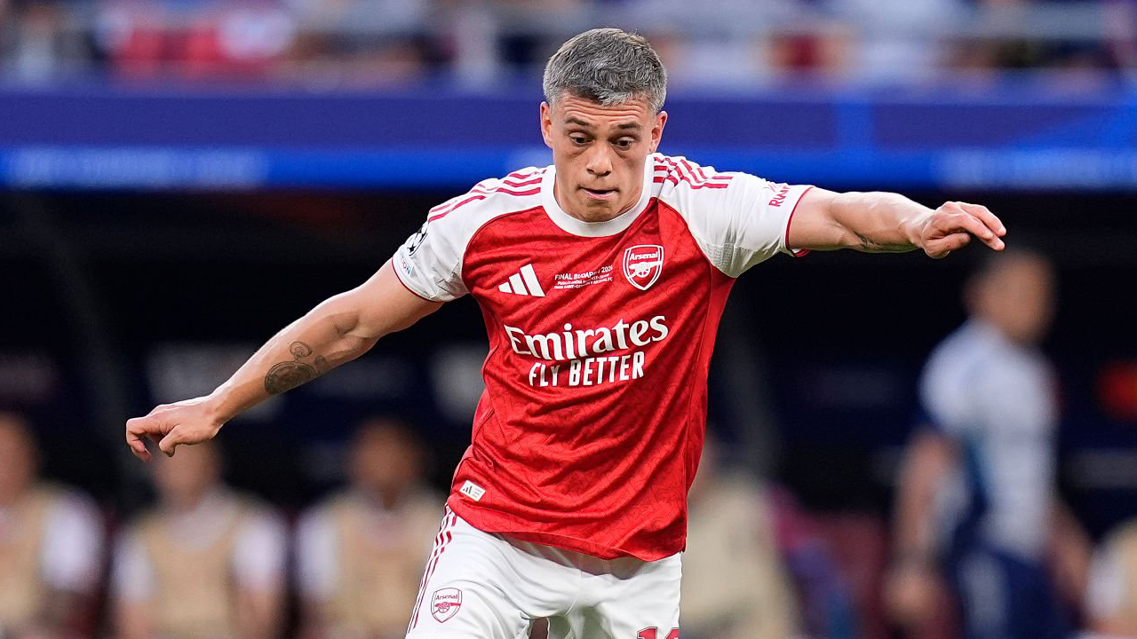 Besiktas Kepincut Leandro Trossard, Arsenal Belum Tertarik Berpisah