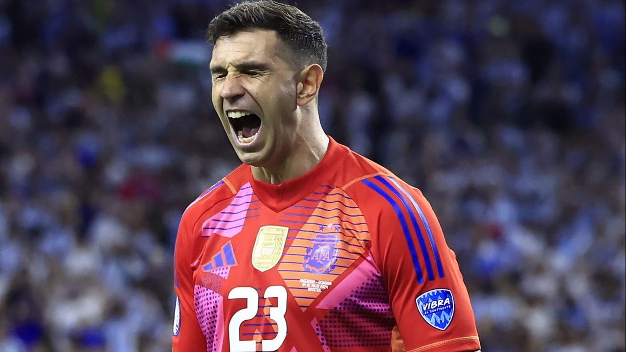 Di Marzio: Inter Milan Sudah Temui Agen Dibu Martinez sejak Februari