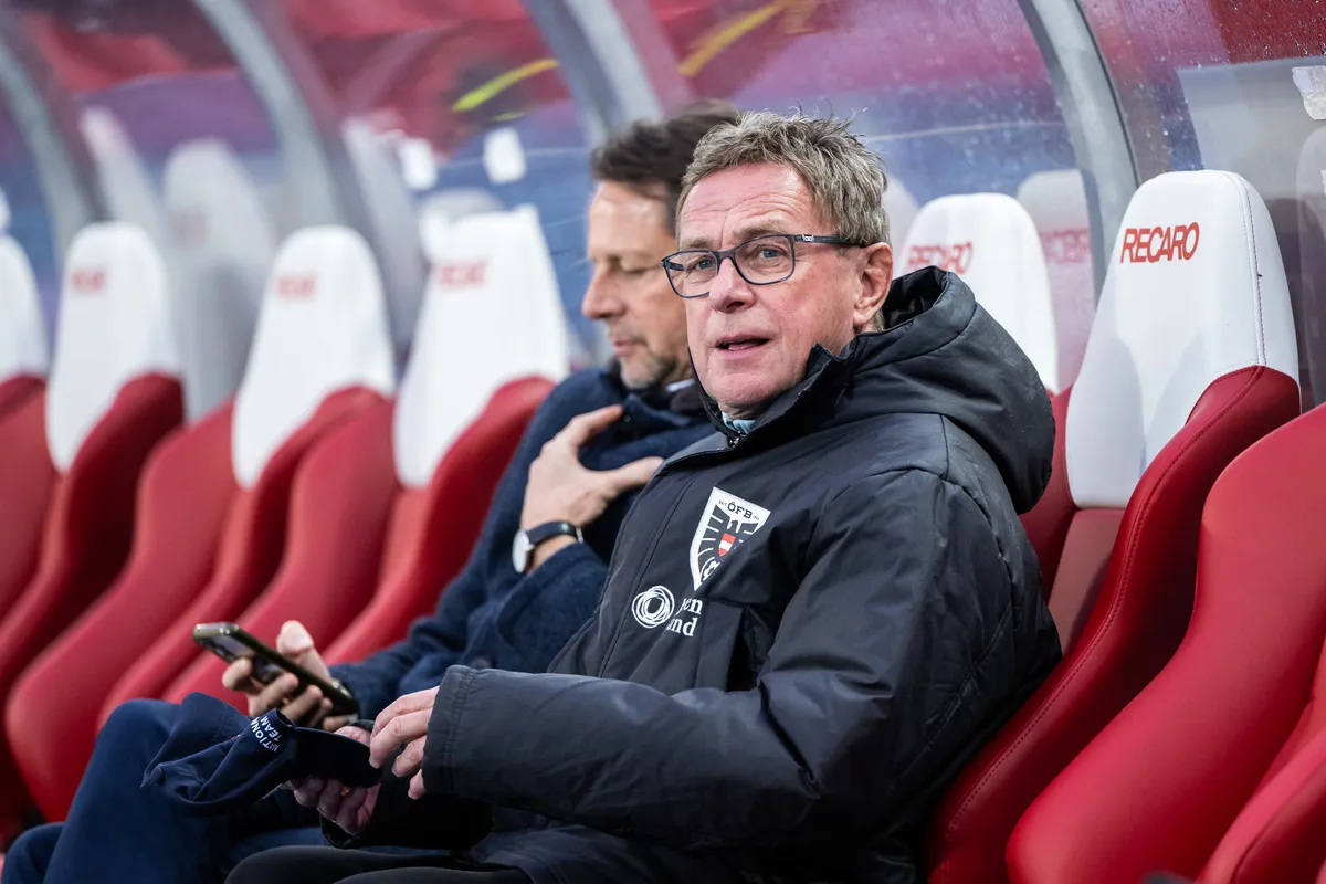 Rangnick Minta Jaminan Tertulis dari Milan di Tengah Keraguan Janji Klub - sumber: (footballitalia)