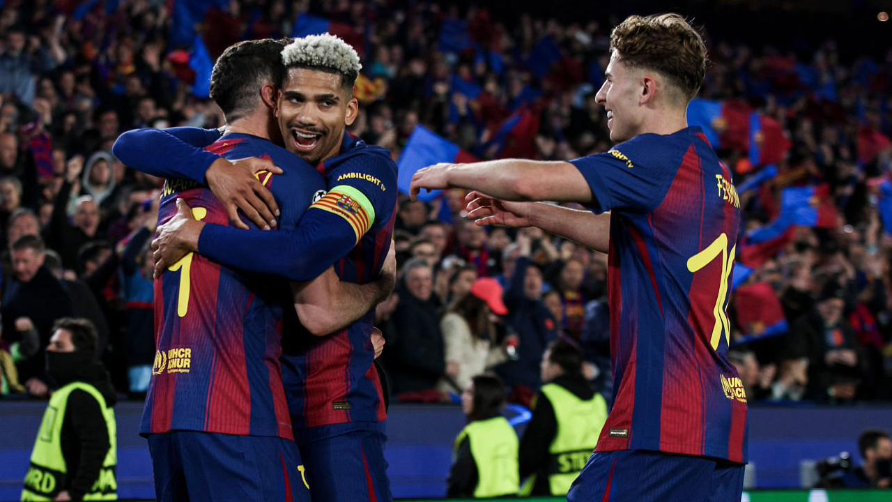 Selain Perkuat Lini Serang, Barcelona Tetap Pertimbangkan Rekrut Bek Baru
