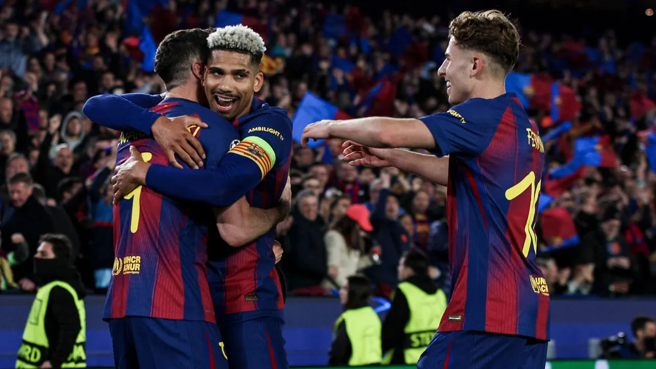 Selain Perkuat Lini Serang, Barcelona Tetap Pertimbangkan Rekrut Bek Baru