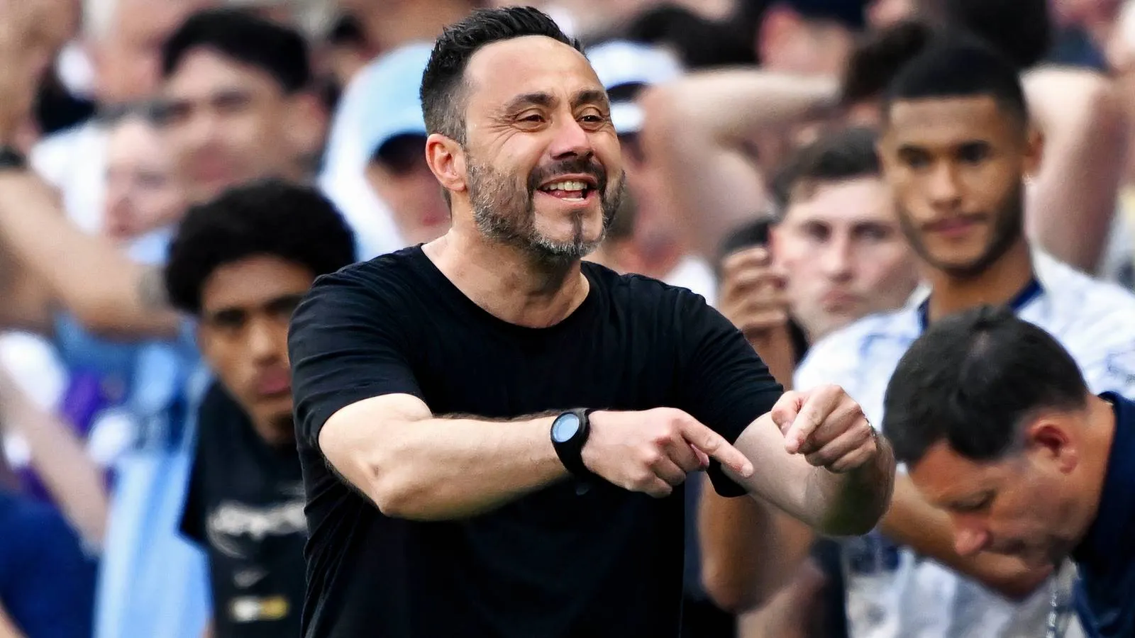 Tottenham Siapkan Transfer Besar Bersama Savinho - sumber: (givemesport)