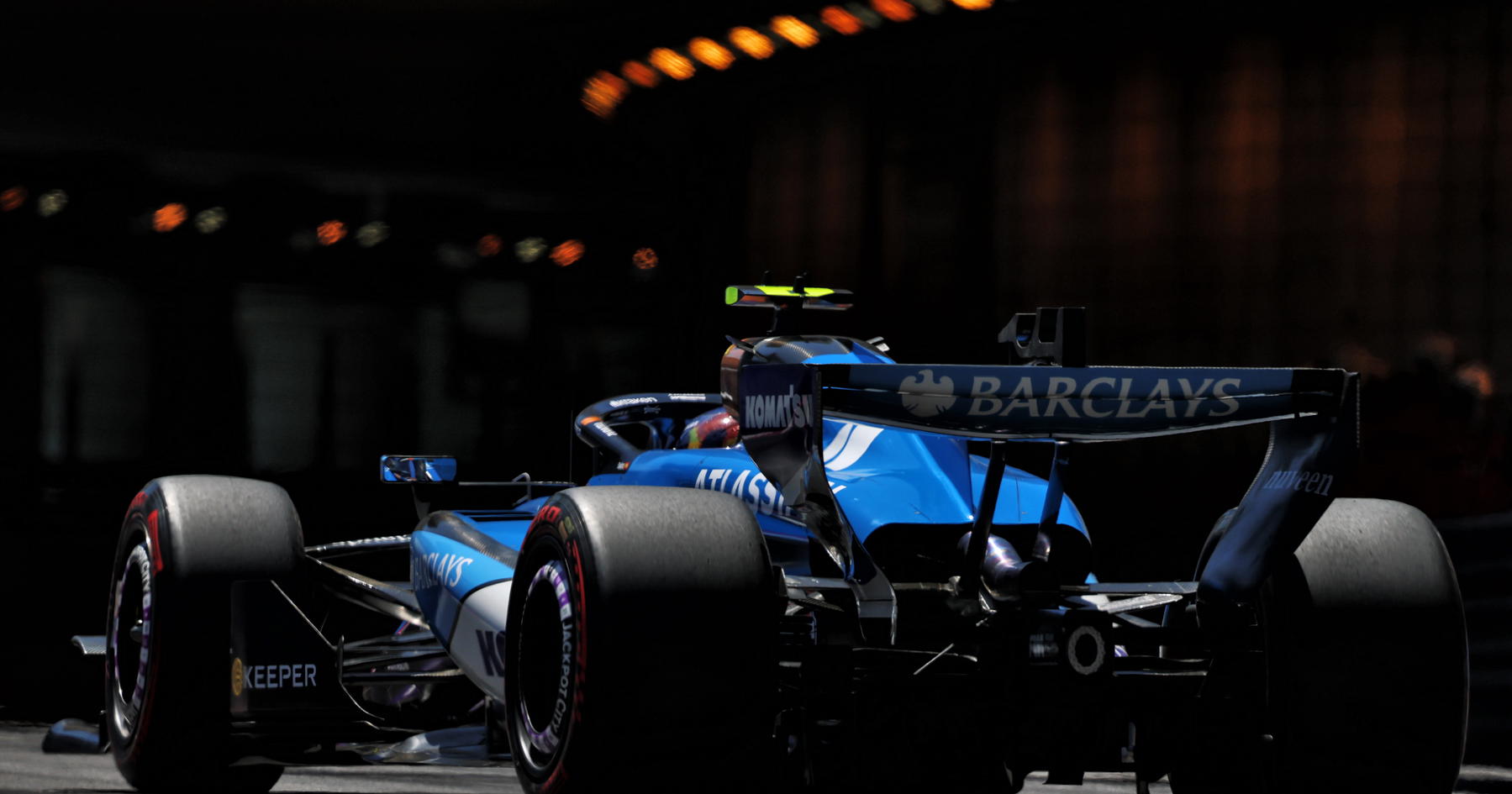 Carlos Sainz Terkorbankan oleh Manuver Berisiko Hulkenberg