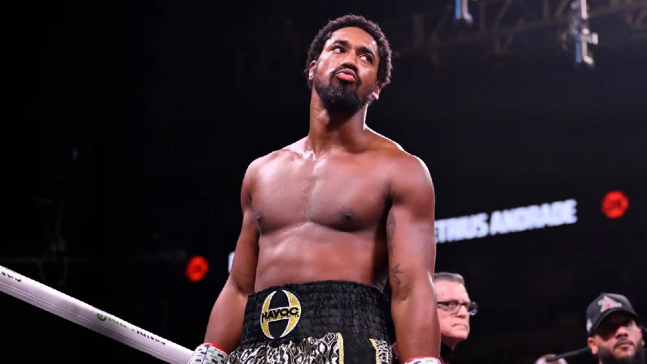 Demetrius Andrade Kembali Bertarung Setelah Absen Dua Setengah Tahun