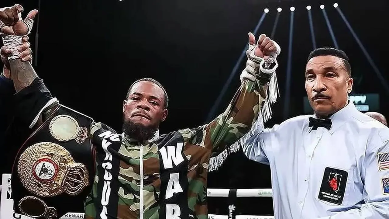 Lamont Roach akan menghadapi William Zepeda dalam perebutan gelar WBC kelas ringan yang sedang lowong. (Foto: Fight TV)