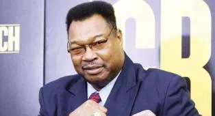Larry Holmes Sebut Petinju Terkeras yang Dihadapinya