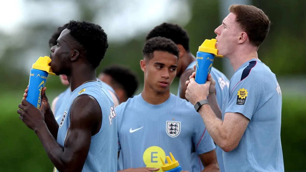 Madueke Dapat Kesempatan Emas Akibat Cedera Saka di Piala Dunia - sumber: (footballlondon)
